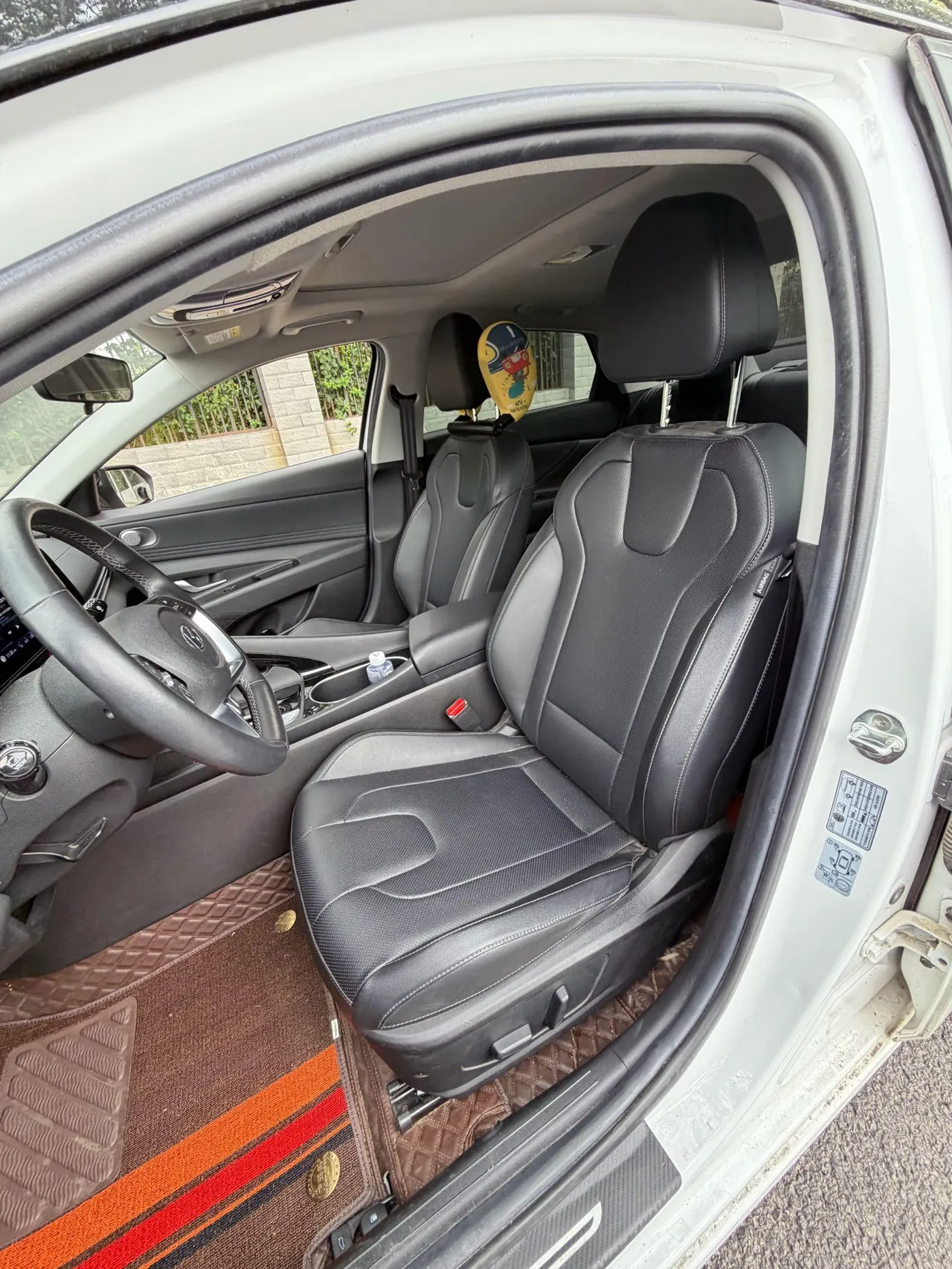 Hyundai 2021 Elantra -3-compartment 1.5 stepless LUX premium automatic gear 10