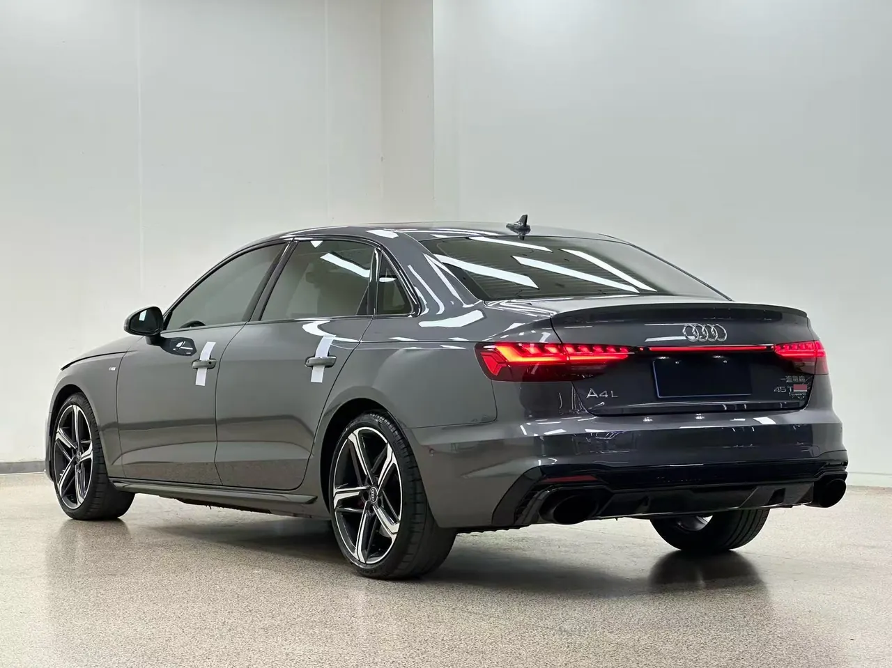 Audi 2022 A4L 2.0TFSI 45TFSI Quattro Selected Dynamic Automatic 6