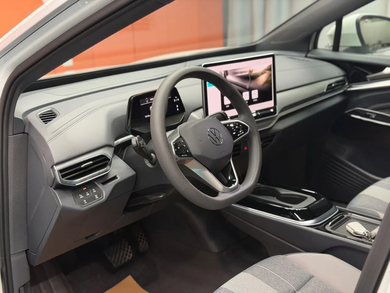 Volkswagen 2025 ID. 4 CROZZ Pure Edition Automatic Transmission 9