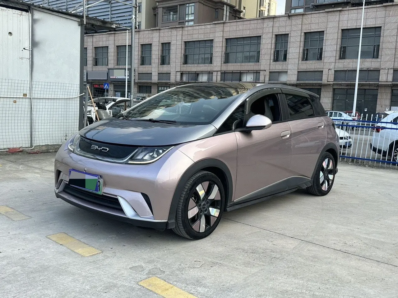 Open image lightbox: BYD 2021 Dolphins 401km Knight Edition Automatic Gear
