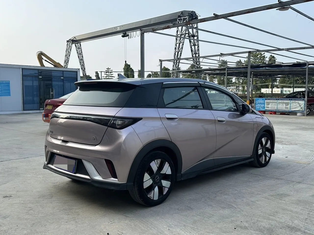 BYD 2021 Dolphins 401km Knight Edition Automatic Gear 9