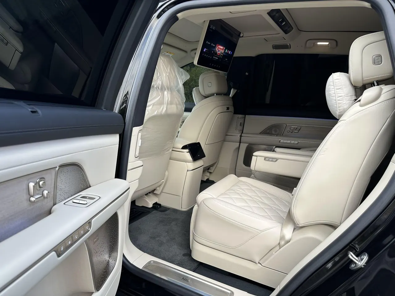 NIO 2026 ES8 6‑Seater Executive Signature Edition Automatic Transmission 20