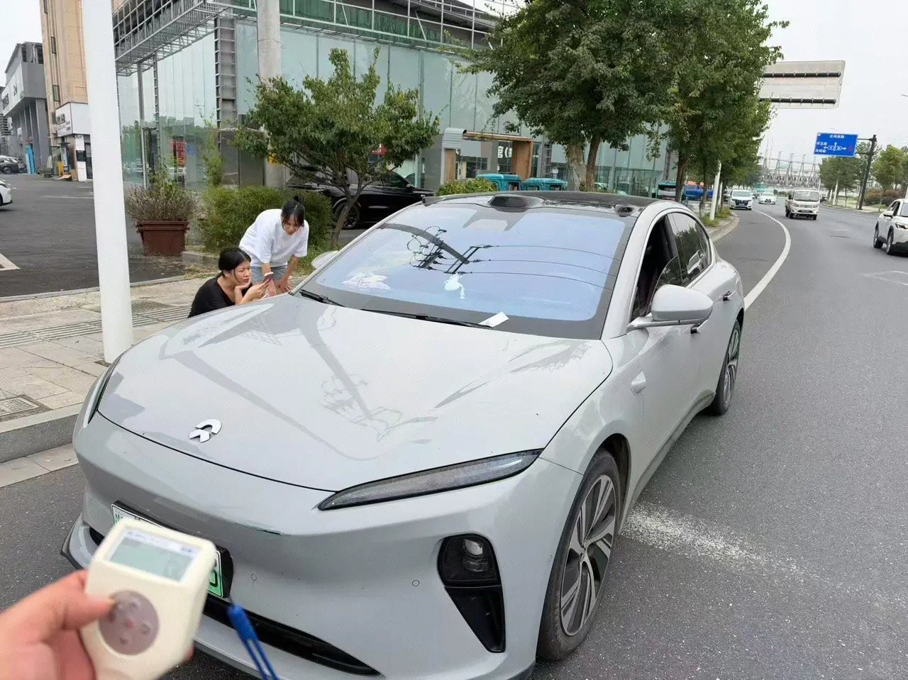 Открыть галерею: NIO 2022 ET5 75kWh automatic gear