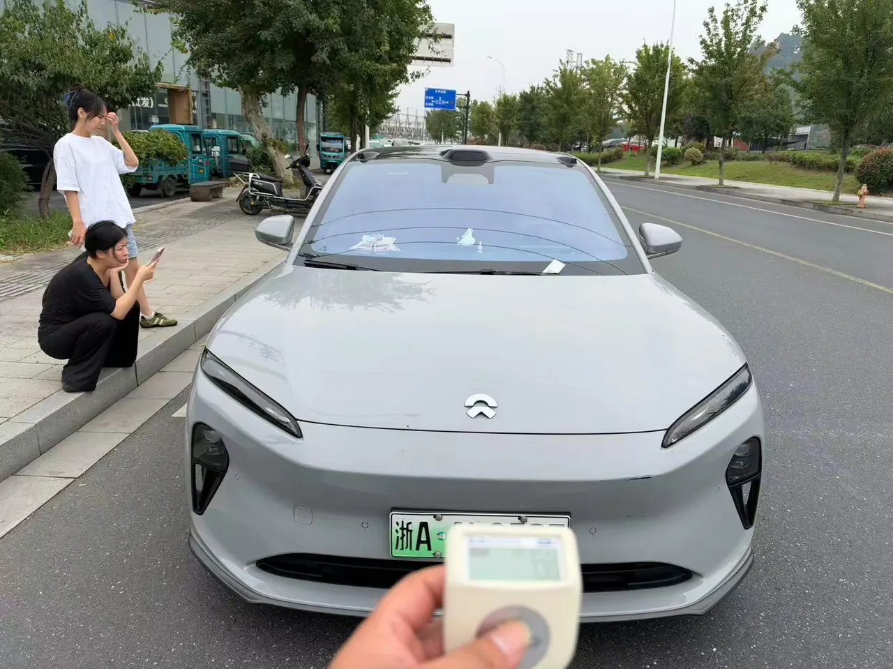 NIO 2022 ET5 75kWh automatic gear 4