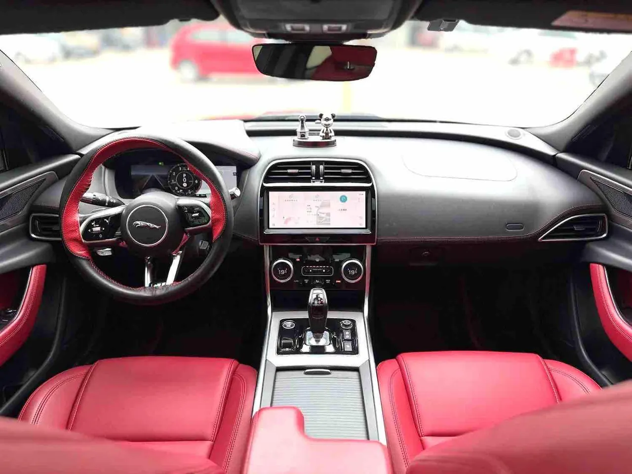 Jaguar 2021 XEL 2.0T 250PS R-DYNAMIC S Enterprising Sports Edition Automatic Gear 4