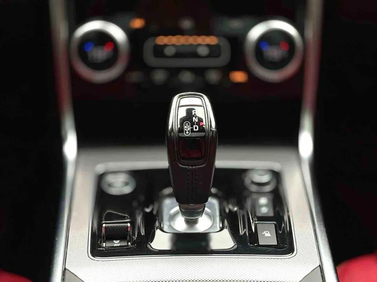 Jaguar 2021 XEL 2.0T 250PS R-DYNAMIC S Enterprising Sports Edition Automatic Gear 6