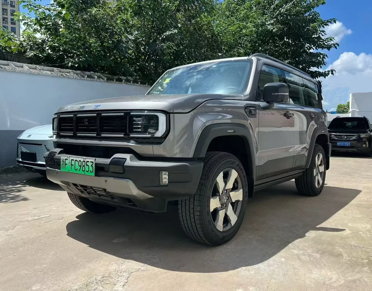 Открыть галерею: Beijing 2025 BJ40e Standard Edition Automatic