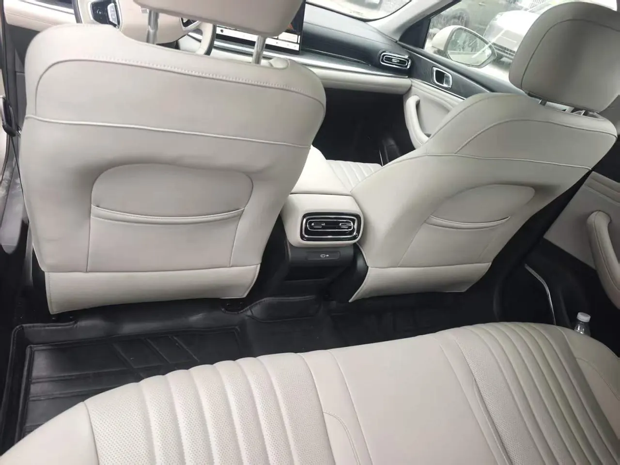 Geely Galaxy 2025 xingyao 6 EM-i 1.5 125km exploration version automatic gear 6