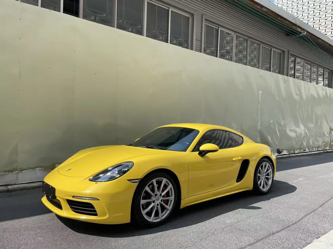Open image lightbox: Porsche 718 (Imported) 2020 718 Carman 2.0T Automatic