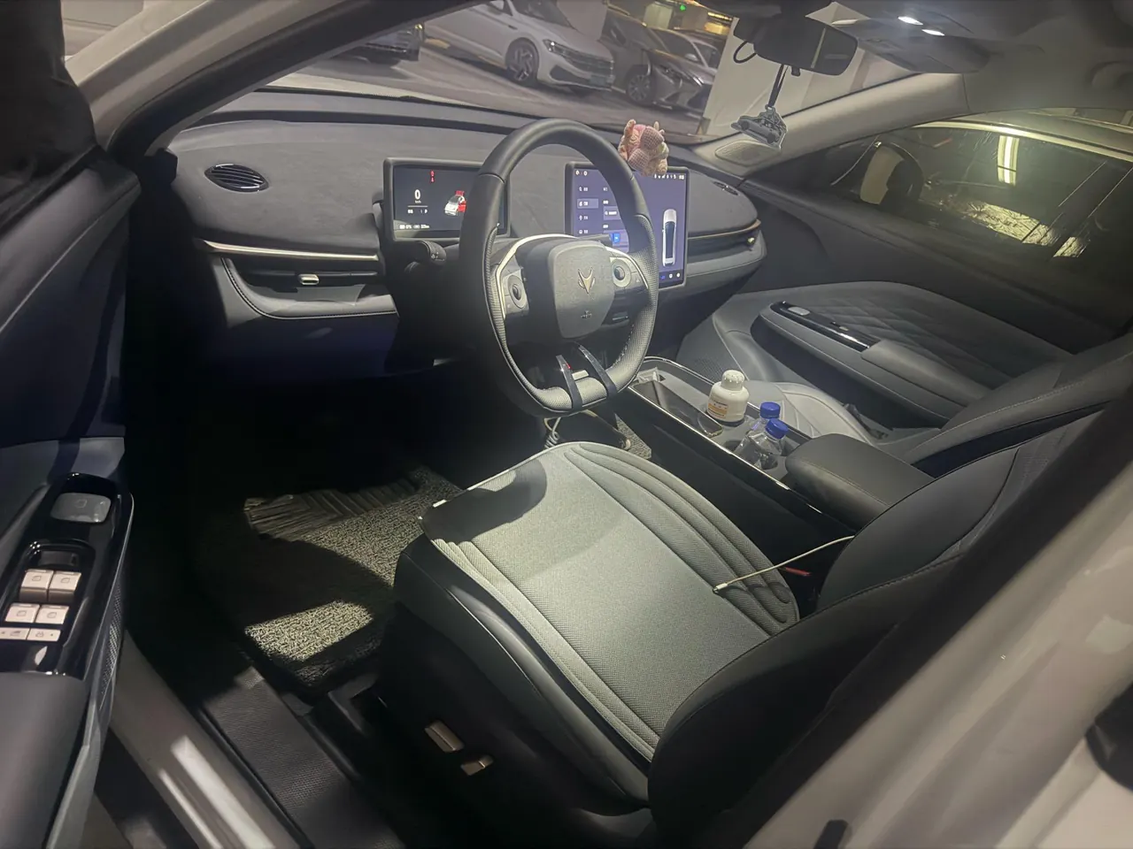 ARCFOX 2025 T 1 425 PLUS automatic gear 3