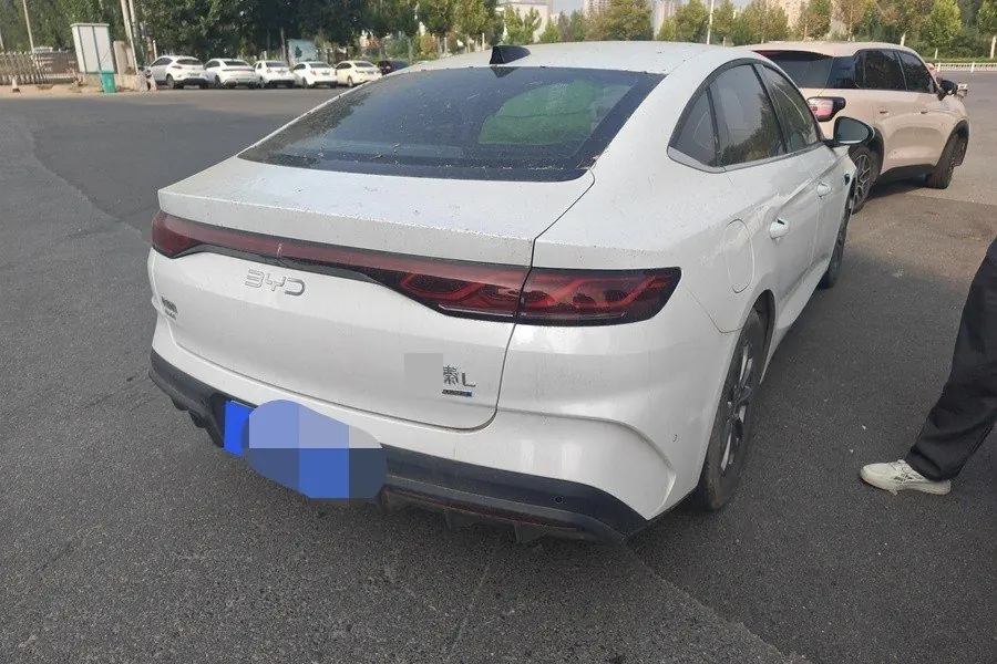 BYD 2025 Qin L DM-i 1.5 stepless smart driving version 80KM leading automatic gear 5