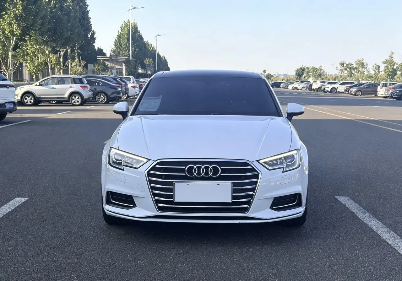 Audi 2020 A3 Limousine 1.4TFSI 35TFSI aggressive automatic gear 3