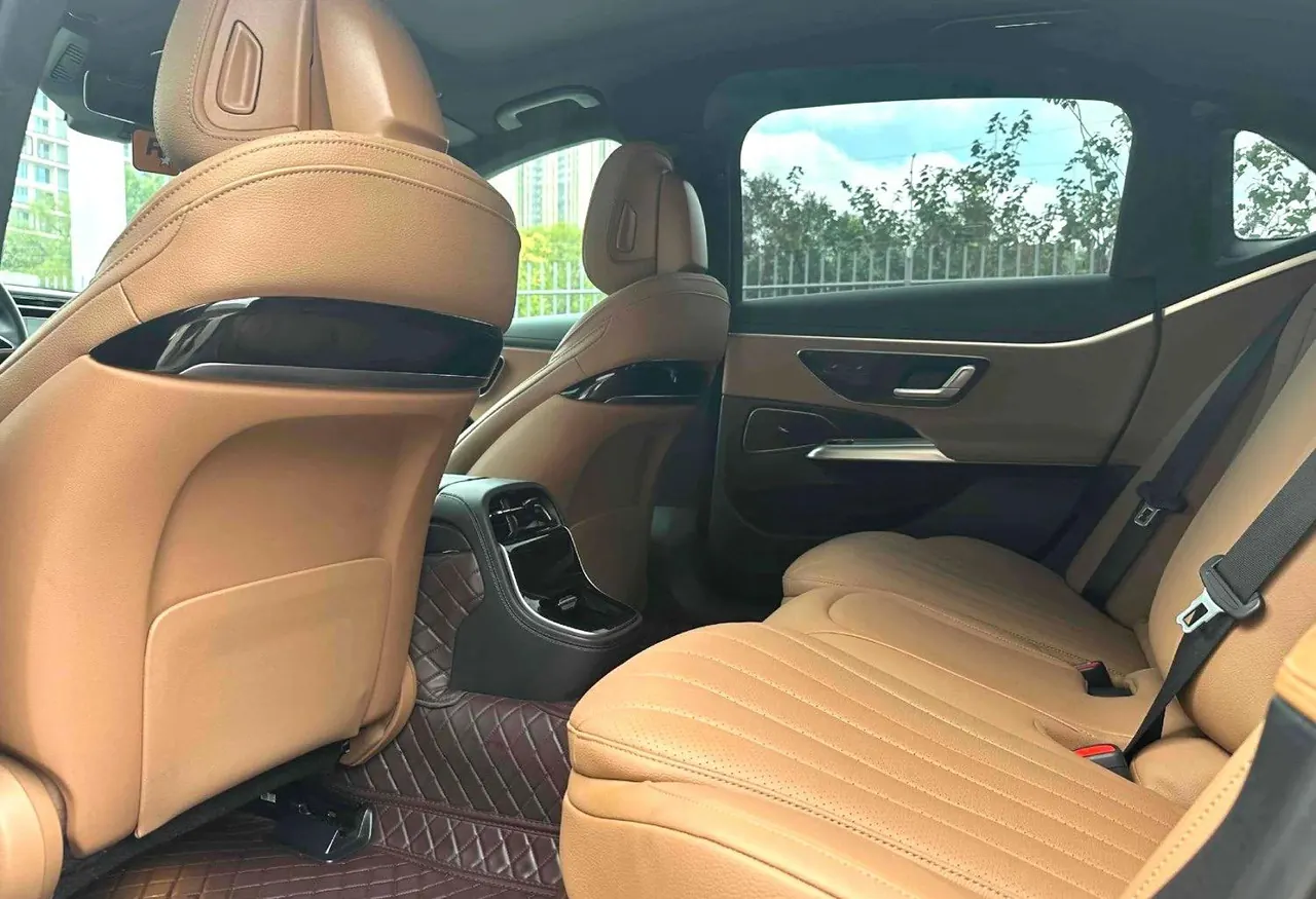 Mercedes Benz E Class 2024 E 260 L 48V 2.0T (modified) automatic gear 5