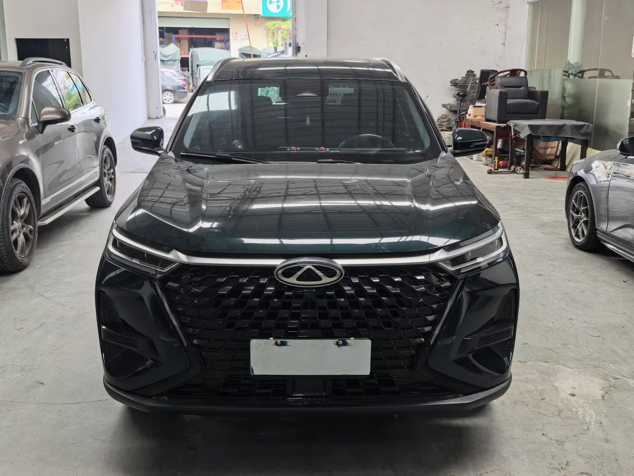 Chery 2025 Ruihu 8 PRO 1.6T 290T Two-Drive Deluxe Edition Automatic Gear 2