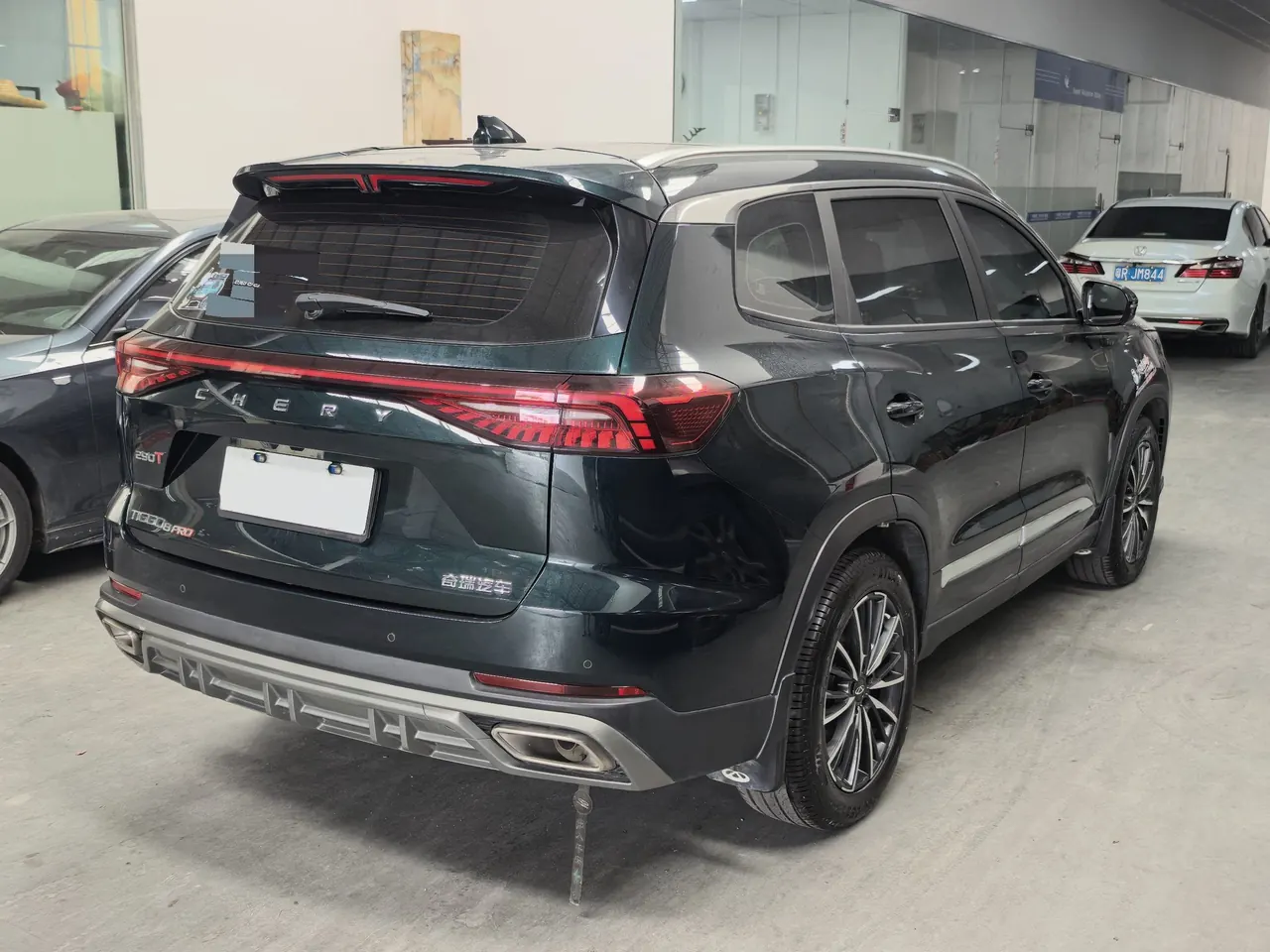 Chery 2025 Ruihu 8 PRO 1.6T 290T Two-Drive Deluxe Edition Automatic Gear 5