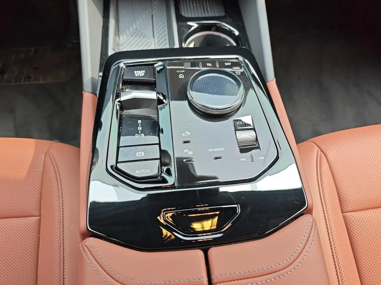 BMW 2025 i5 eDrive 35L M sports suit automatic gear 10