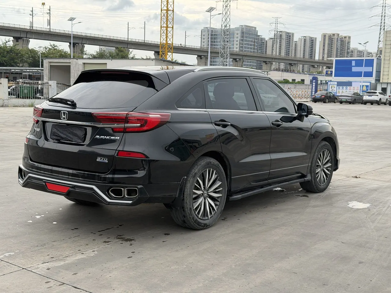 Honda 2020 Crown Road 2.0T 370TURBO Two-Drive Deluxe Automatic Gear 9