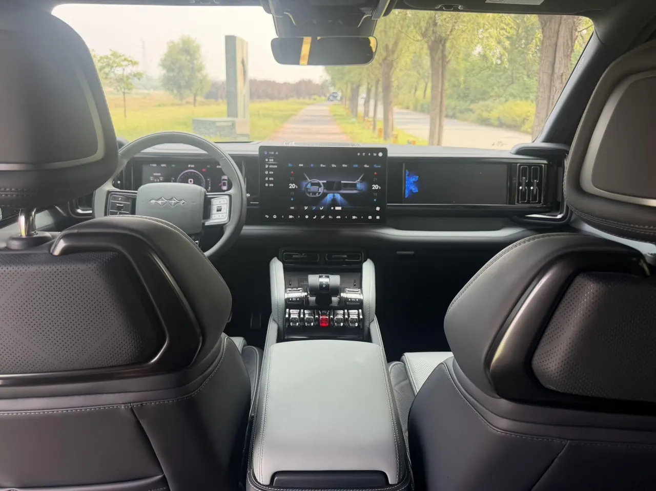 FangChengBao 2025 Leopard 5 1.5T Stepless Gods Intelligence Drive Ultra Edition Automatic Gear 3