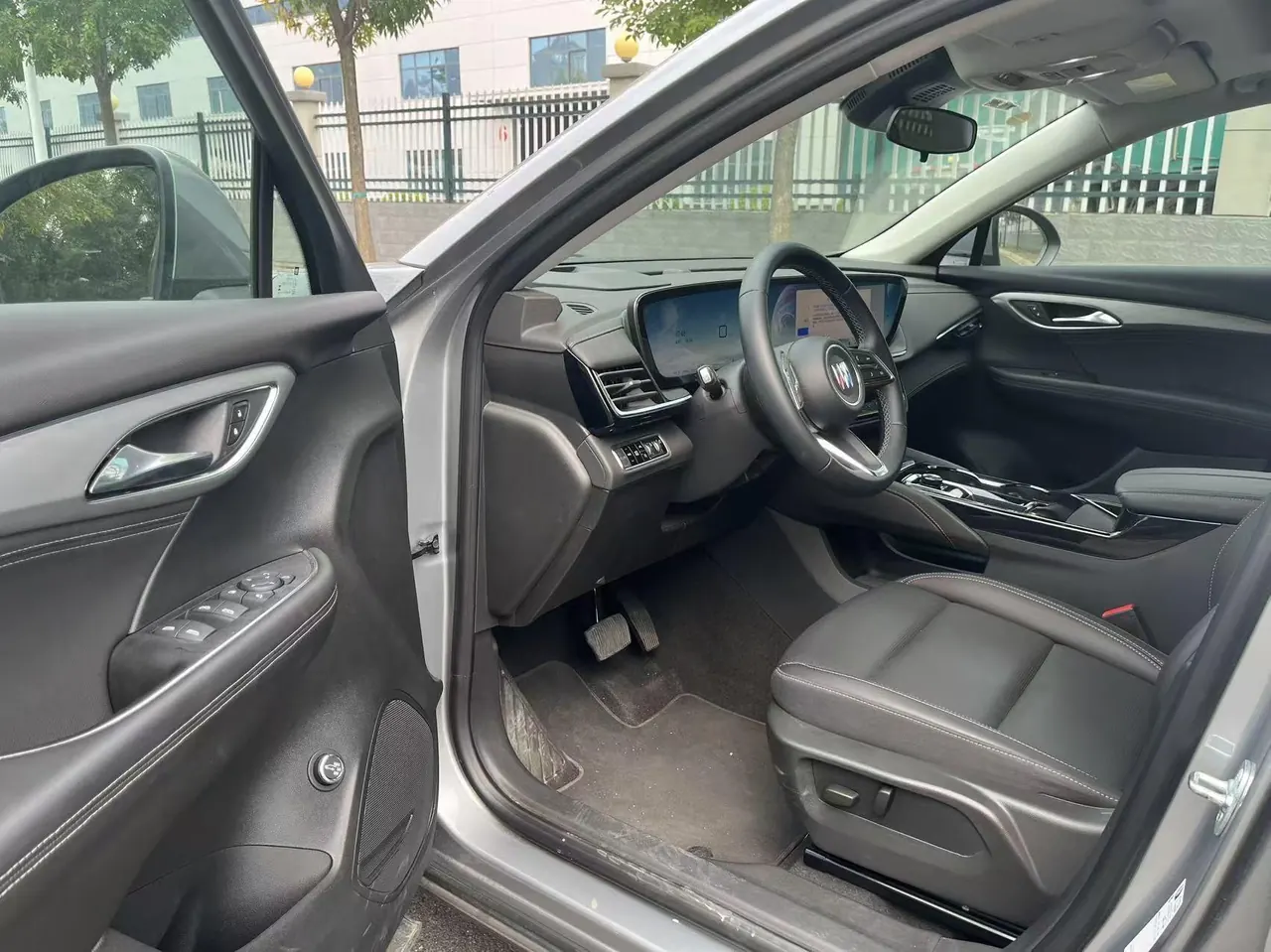 Buick 2025 Angkewei S 1.5T 25T Platinum Edition Automatic Gear 4