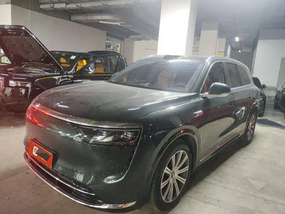Открыть галерею: AITO 2025 AITO M8 Max Edition 53.4kWh 6-seat Edition Automatic Gear