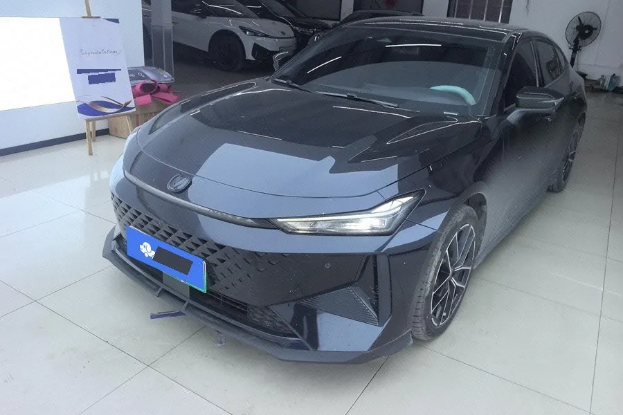 ChangAn 2024 UNI-V Zhidian iDD 1.5 Stepless Blue Whale 136km Zhiku Automatic Gear - View 1