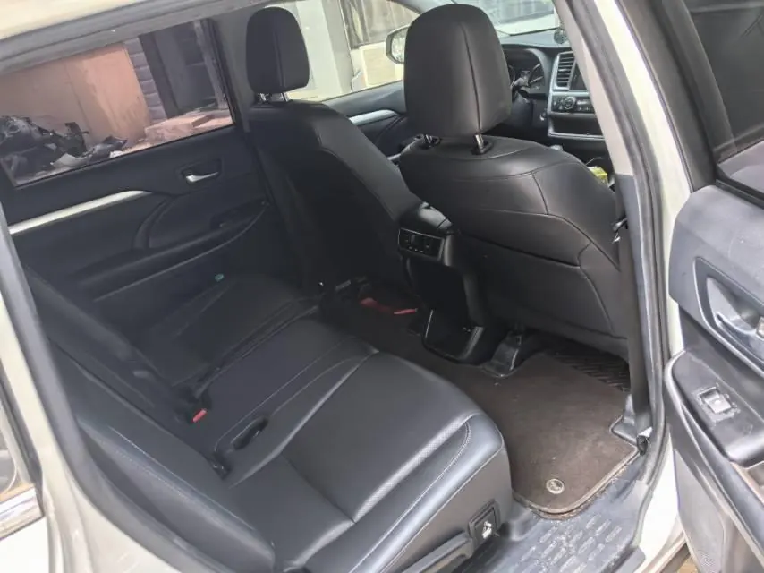 Toyota 2021 Highlander 2.0T 4-wheel drive deluxe 7-seat automatic gear 8