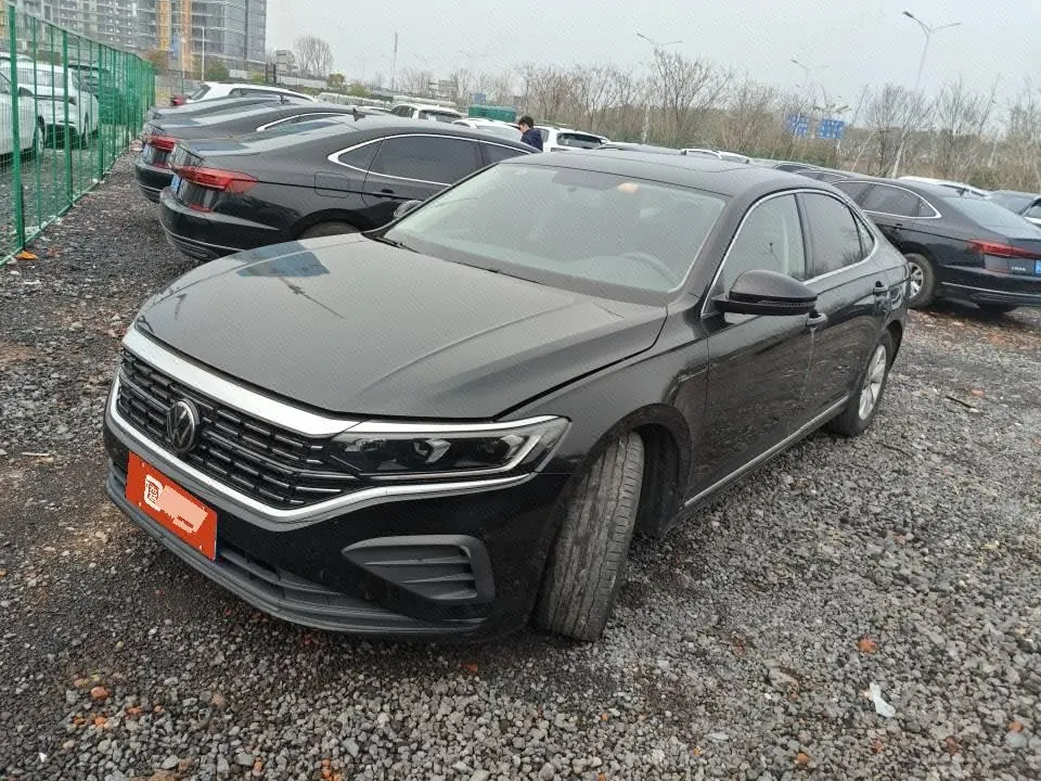 Открыть галерею: Volkswagen 2024 Passat 1.4TSI 280TSI Business Edition Automatic