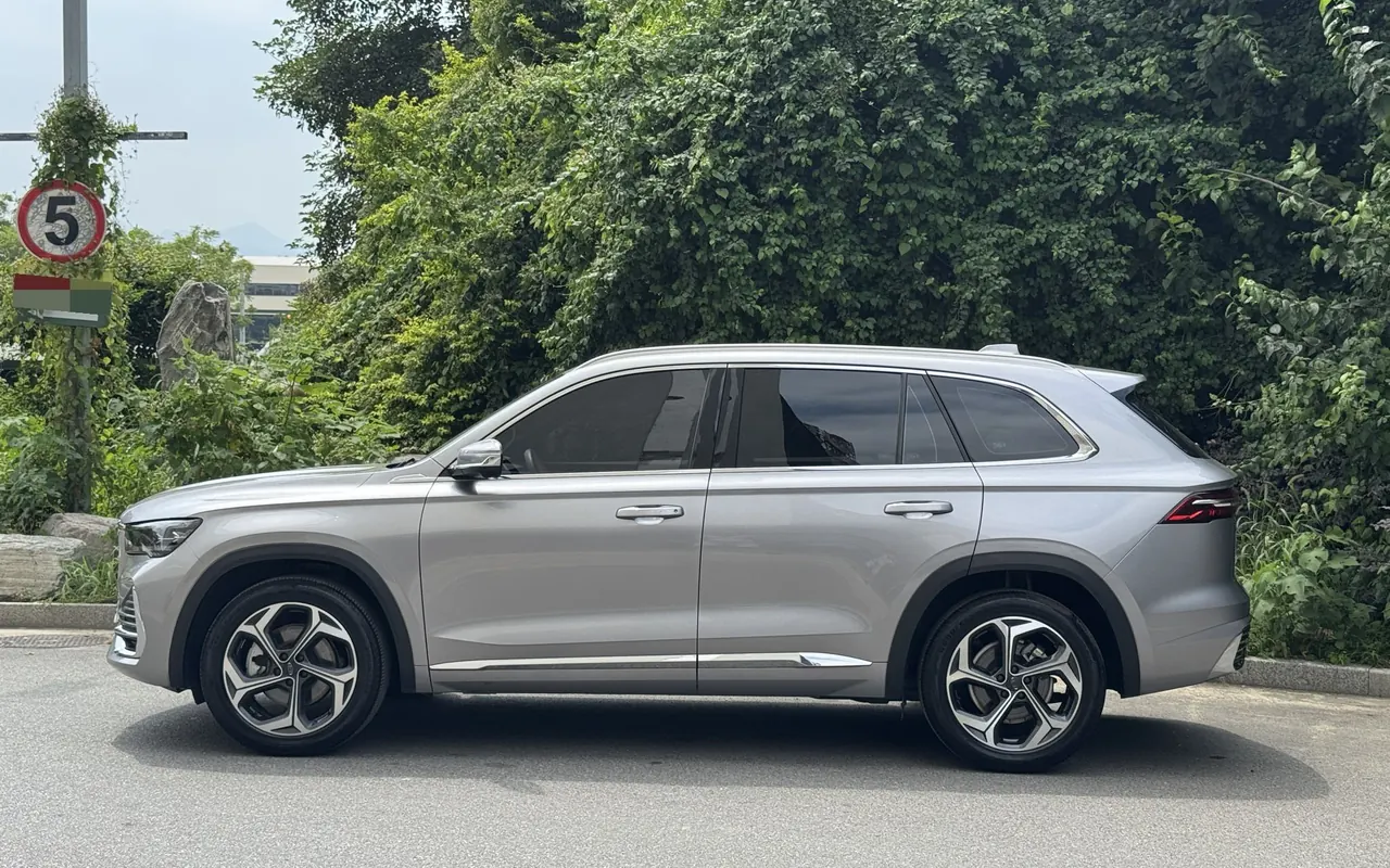 Geely 2021 XingyueL (Monjaro) 2.0TD EVO two-wheel drive distinguished automatic transmission 3