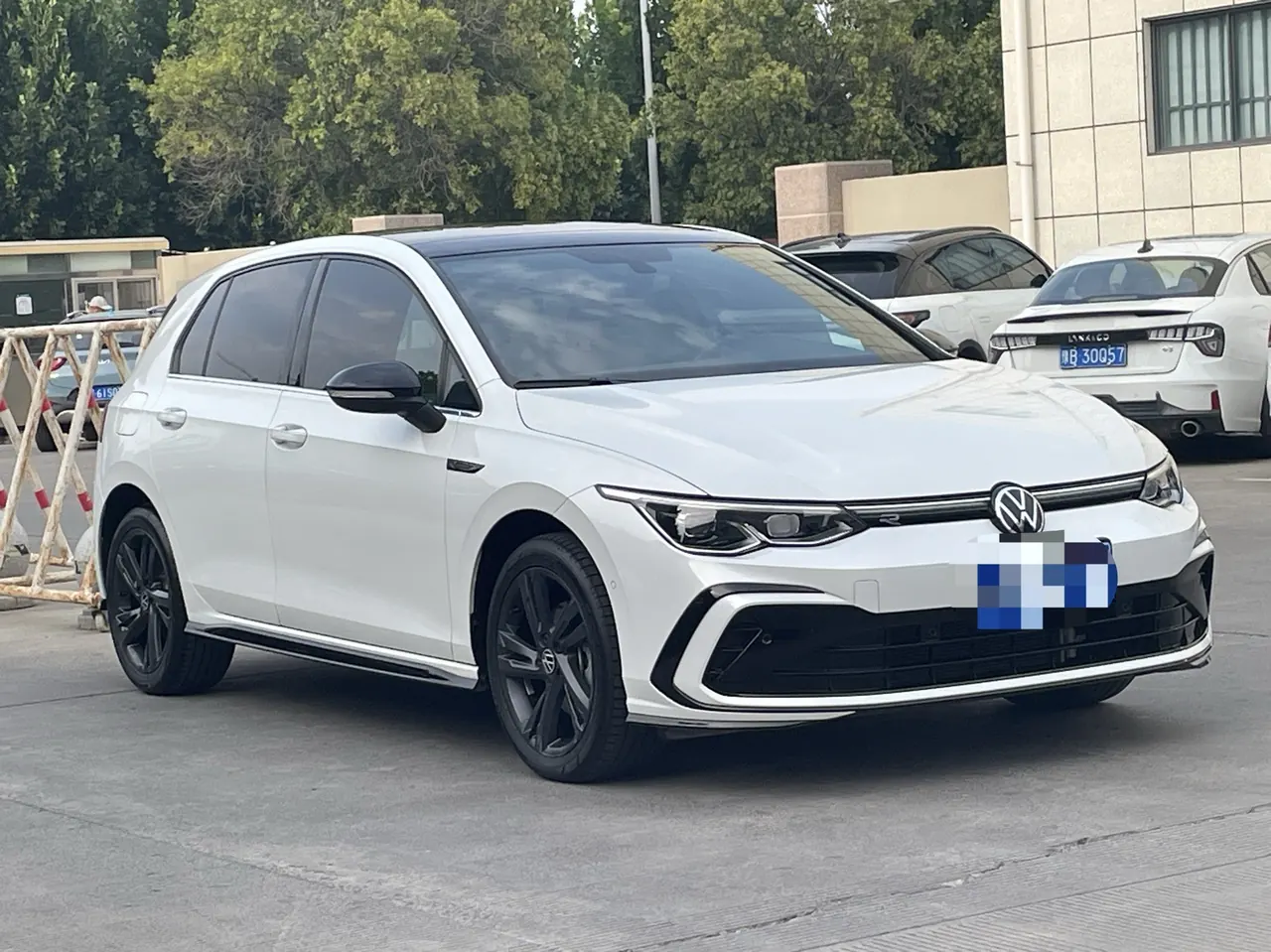 Volkswagen 2023 Golf 8 R-Line 1.4TSI 280TSI Lite (Modified) Automatic Gear 3