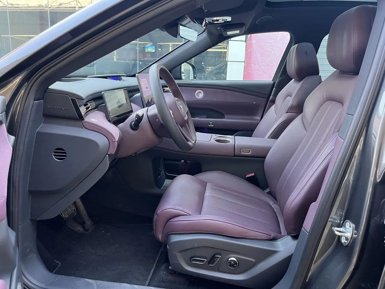 Voyah 2025 FREE Rear Drive Dry Kun Edition Automatic Gear 5