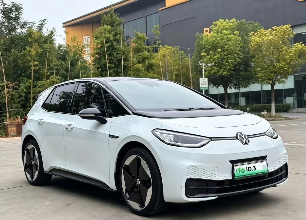 Volkswagen 2023 ID. 3 Upgraded Pure Smart Edition, Automatic Transmission 3