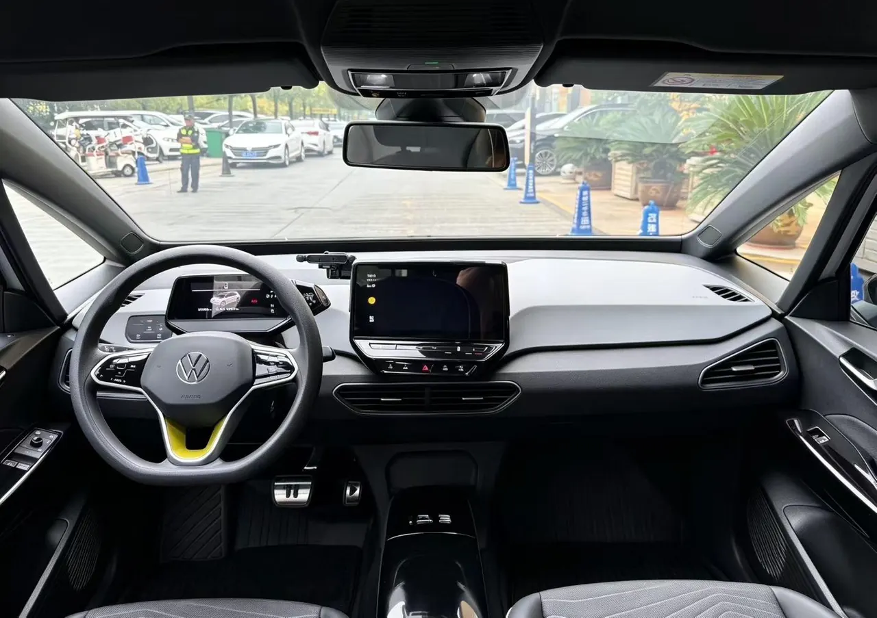 Volkswagen 2023 ID. 3 Upgraded Pure Smart Edition, Automatic Transmission 5
