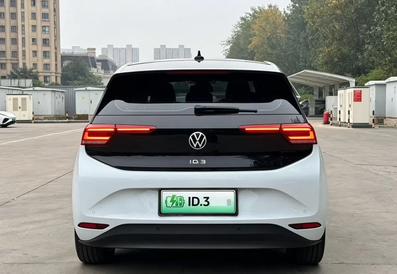 Volkswagen 2023 ID. 3 Upgraded Pure Smart Edition, Automatic Transmission 8