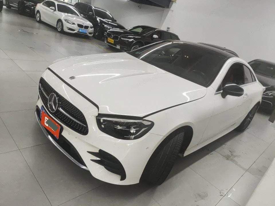 Открыть галерею: Mercedes Benz Class E (Imported) 2021 E 260 4MATIC Coupe 48V 1.5T Automatic Gear
