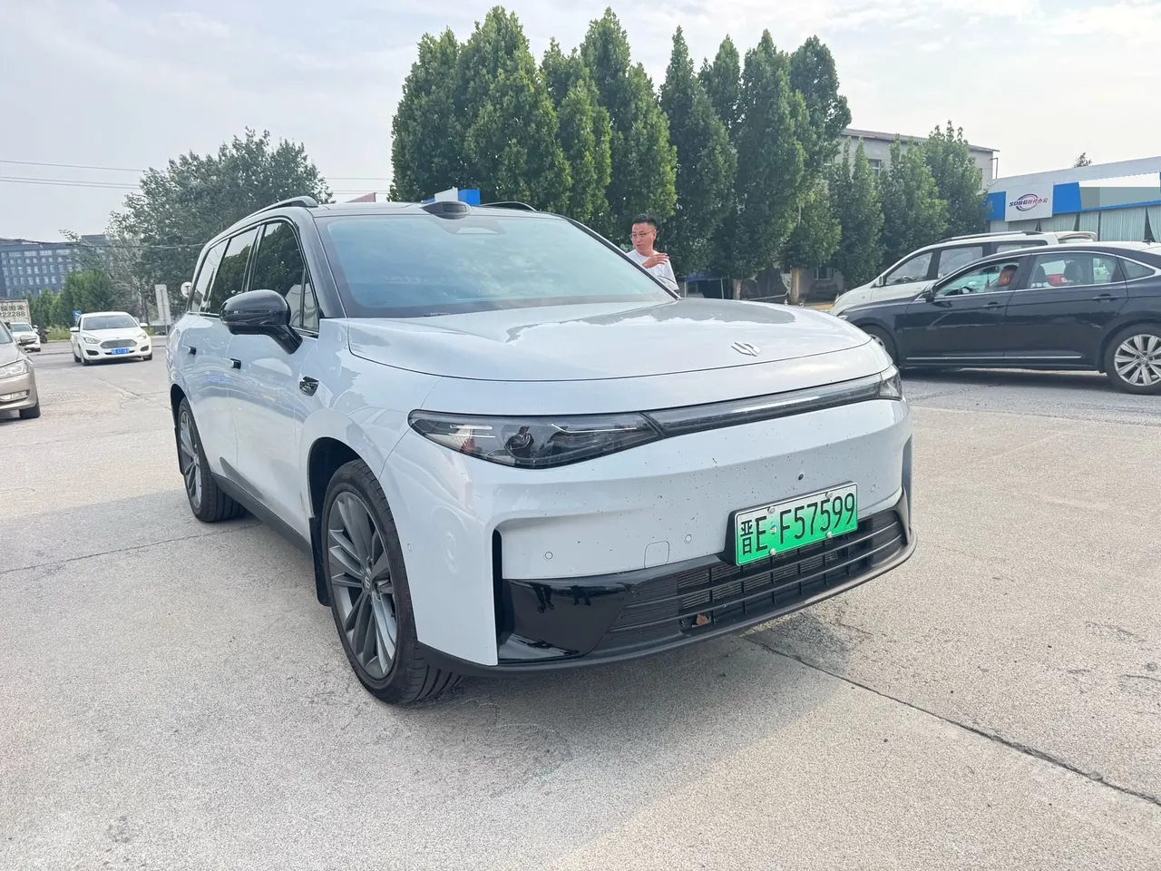 Leapmotor 2026 C 16 280 Laser Radar Zhizun Edition 6-seat Automatic Gear 3