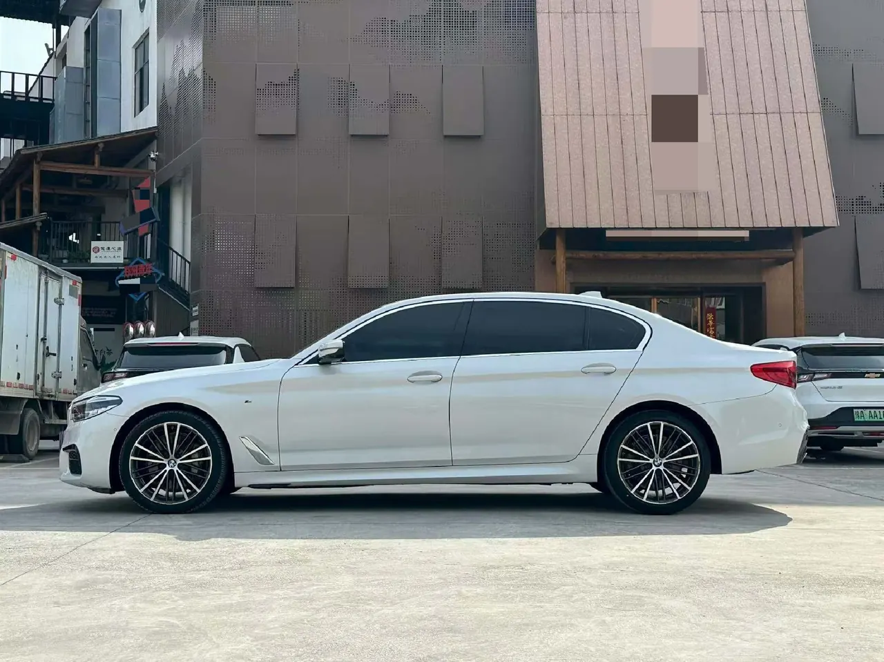 BMW 5 Series 2020 530Li 2.0T Leading M Sports Suit Automatic Gear 4