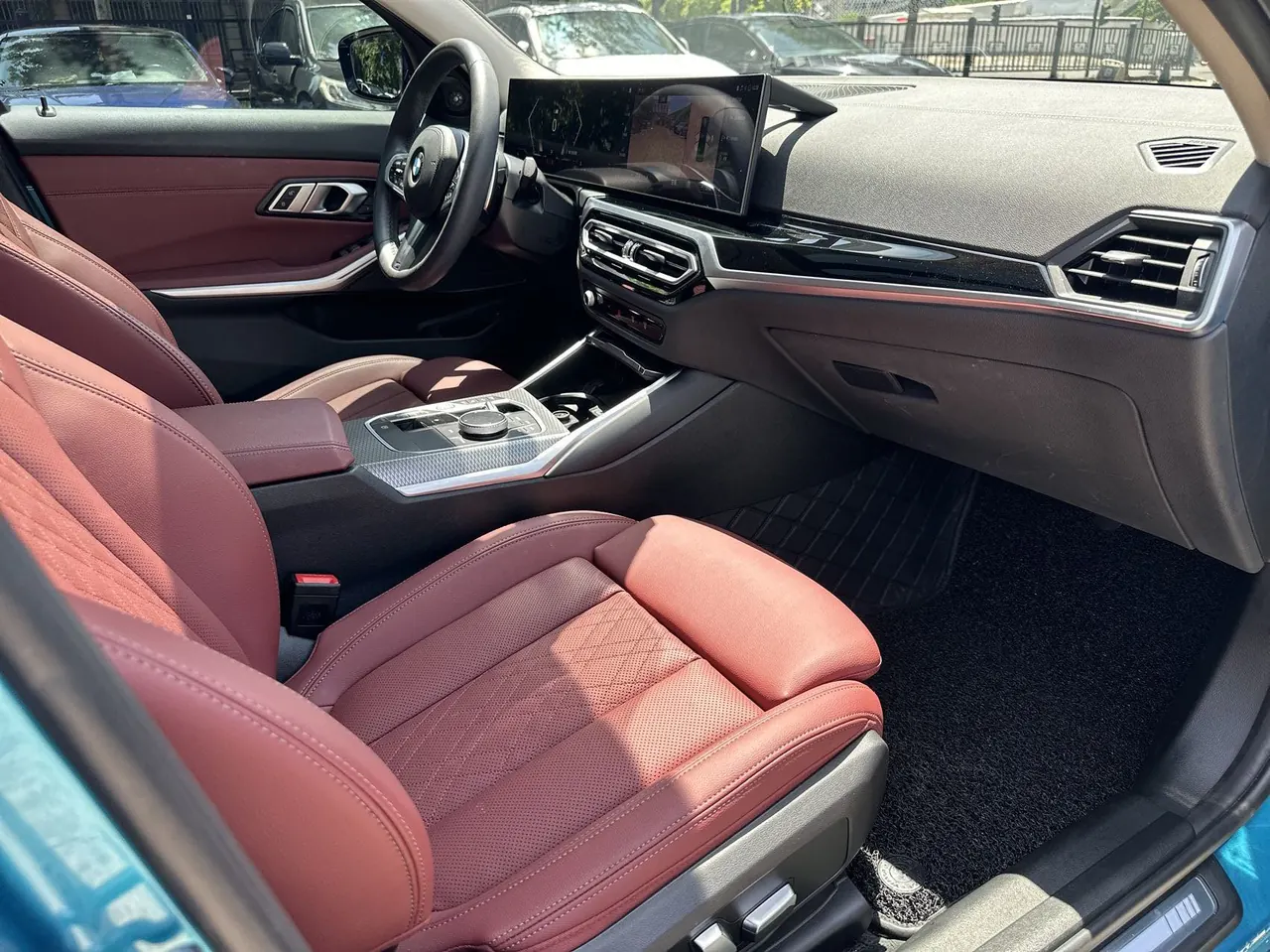 BMW 3 Series 2023 325Li 2.0T M Sports Obsidian Night Suit Automatic Gear 7