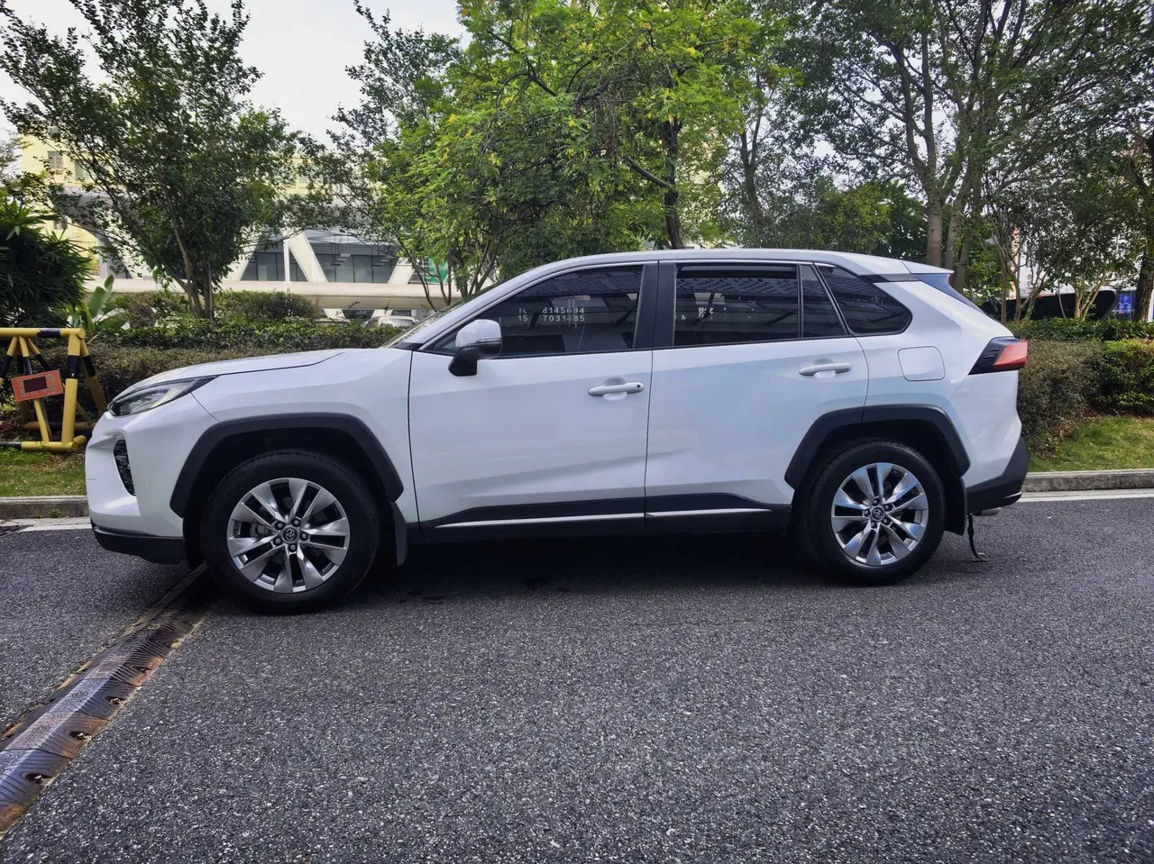 Toyota 2023 Willanda 2.0 Stepless Two-Drive Luxury PLUS Edition Automatic Gear 3