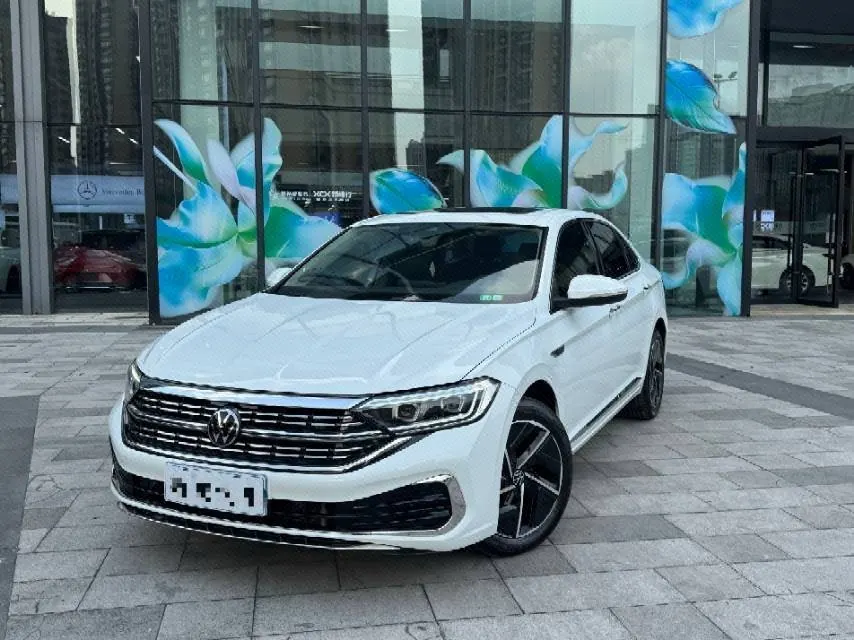 Открыть галерею: Volkswagen 2023 Sagitar 1.5TSI 300TSI Exceed Edition Automatic