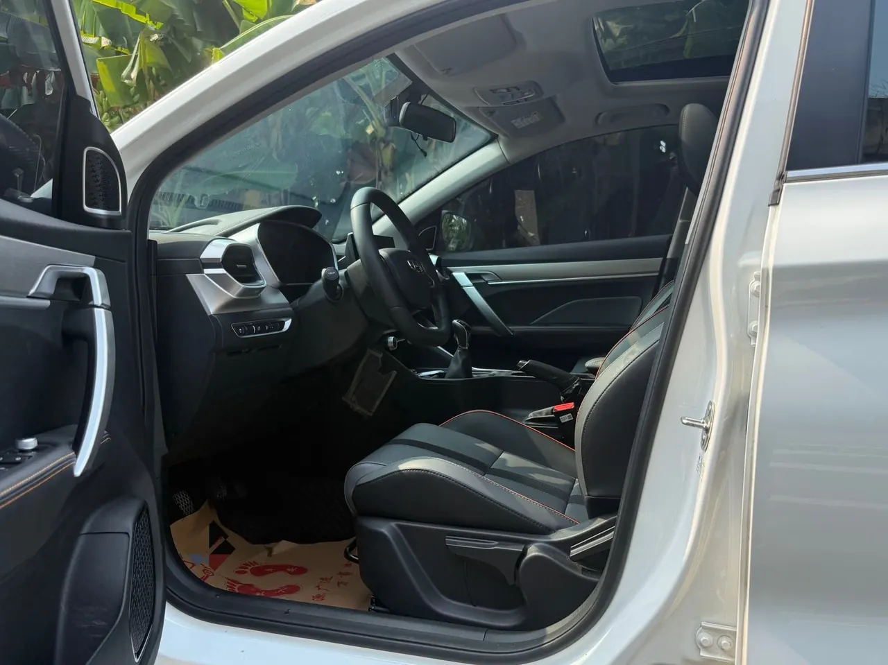 Geely 2023 Plantronics 1.4T Gold Edition Manual Gear 6