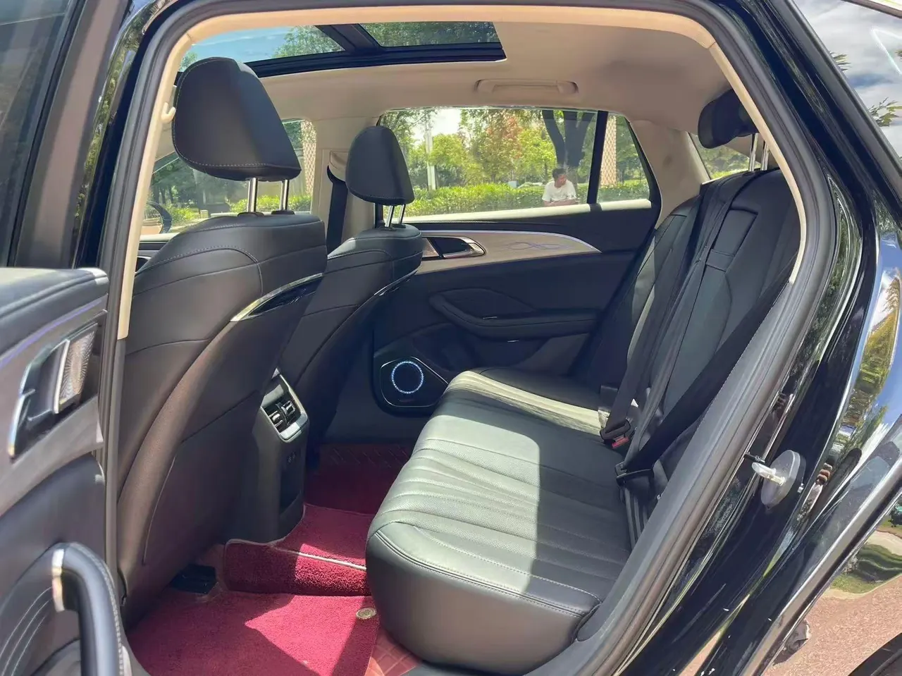 HongQi 2023 H5 2.0T Zhilian Flag Edition Automatic Gear 6