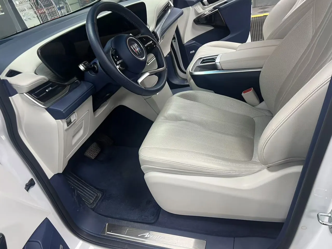 Buick 2023 Century 48V 2.0T Yunshi Edition 6-seat Automatic Gear 4