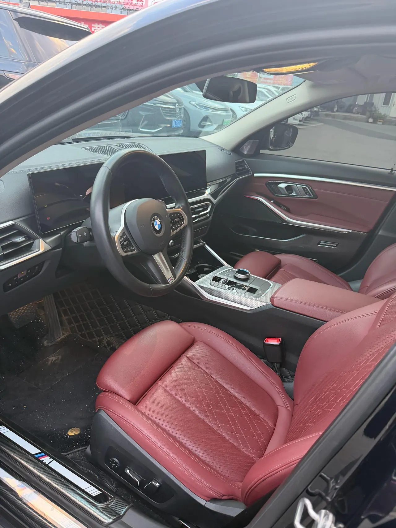 BMW 3 Series 2023 325Li 2.0T M Sports Obsidian Night Suit Automatic Gear 2