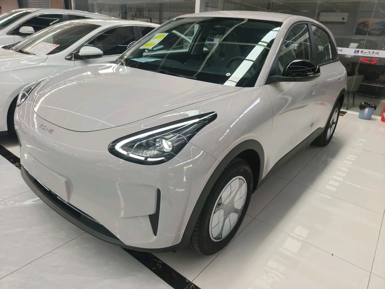 Open image lightbox: Geely 2026 star willing 410km yearning version of automatic gear