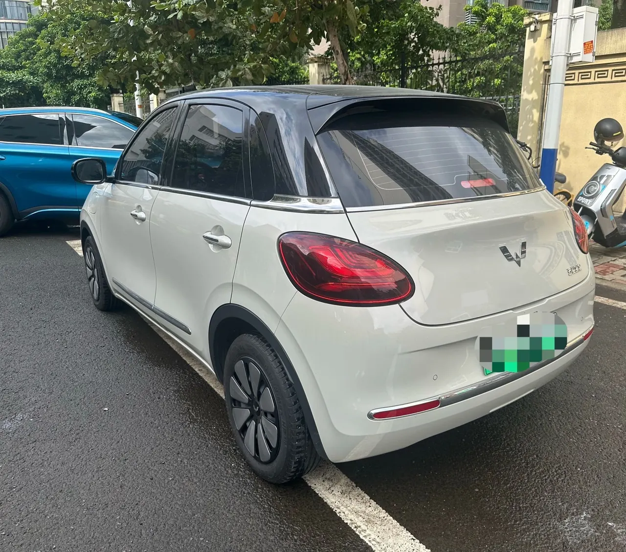 WuLing 2023 Plantronics 410km LingBox Exclusive Automatic Transmission 3