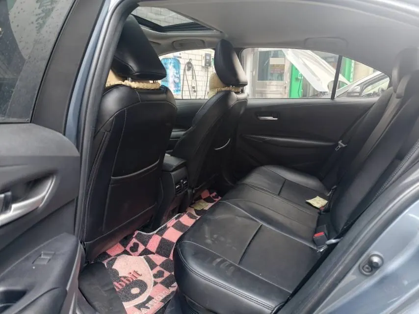 Toyota 2023 Lei Ling Shuangqing 1.8 Stepless Intelligent Electric Hybrid Deluxe Edition Automatic Gear 5