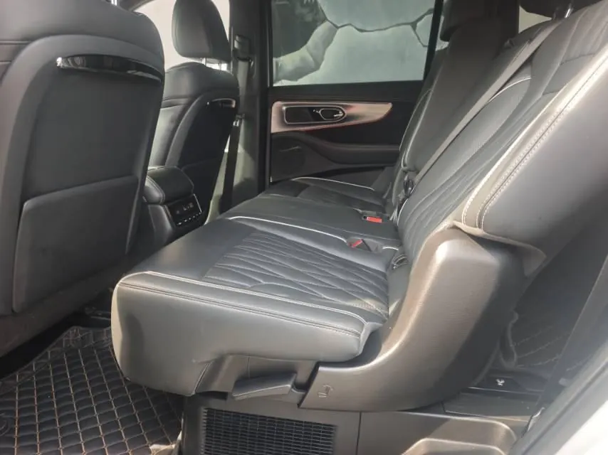 Chuanqi 2022 GS8 Hybrid 2.0TM Stepless Two-Drive Premium Edition Seven-seat Automatic Gear 5