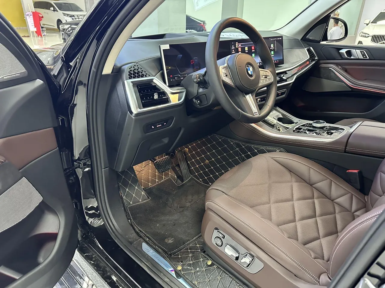 BMW 2026 X5 xDrive30Li 48V 2.0T exclusive m sports obsidian night suit automatic gear 2