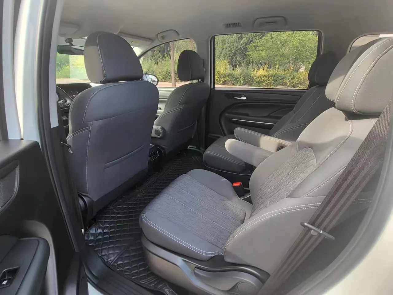 Chuanqi 2021 M6 1.5T 270T Elite Edition 7-seat Automatic Gear 4