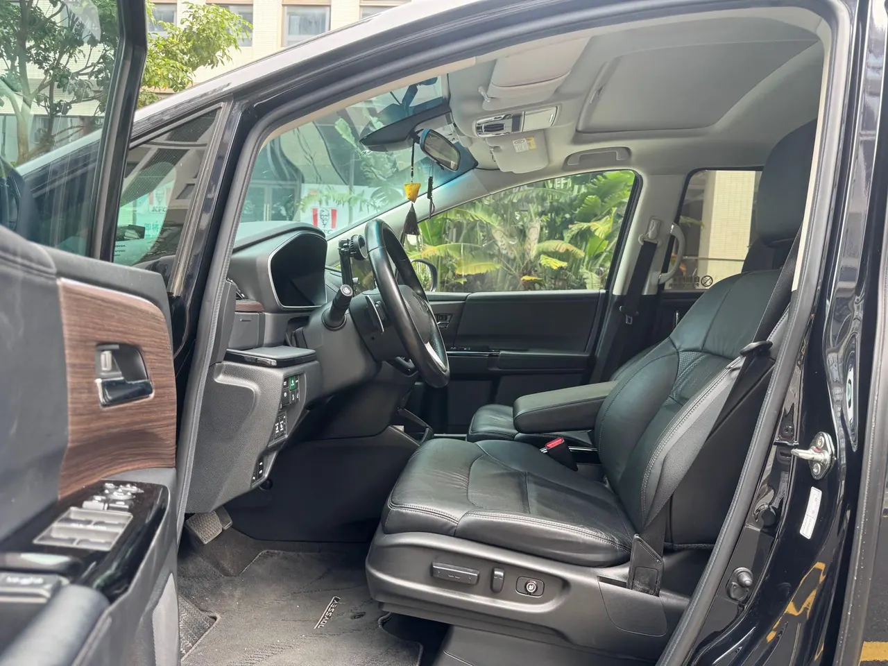 Honda 2022 Odyssey Hybrid 2.0 Stepless Sharp and Glory Edition Automatic Gear 2